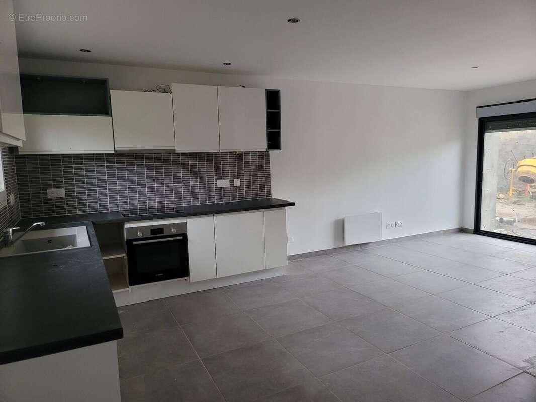 Maison à SAINT-JUST-LE-MARTEL