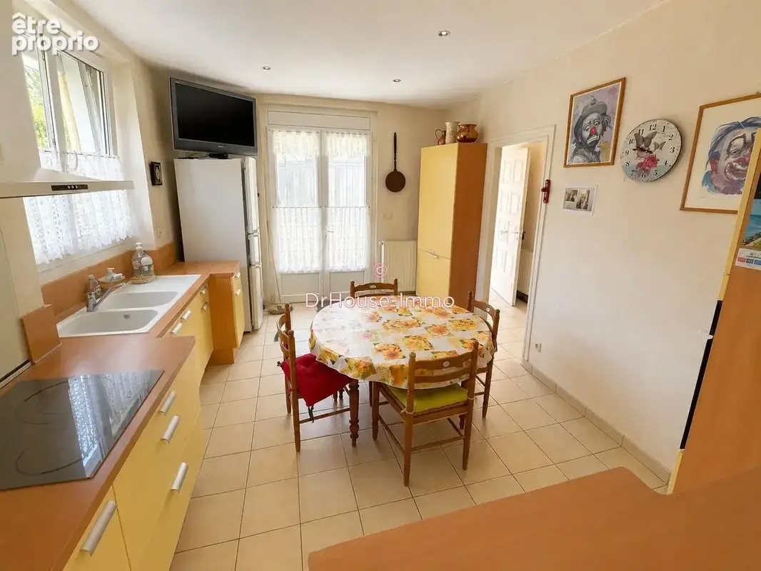 Maison 110 m² à Aubenas  - photo 4
