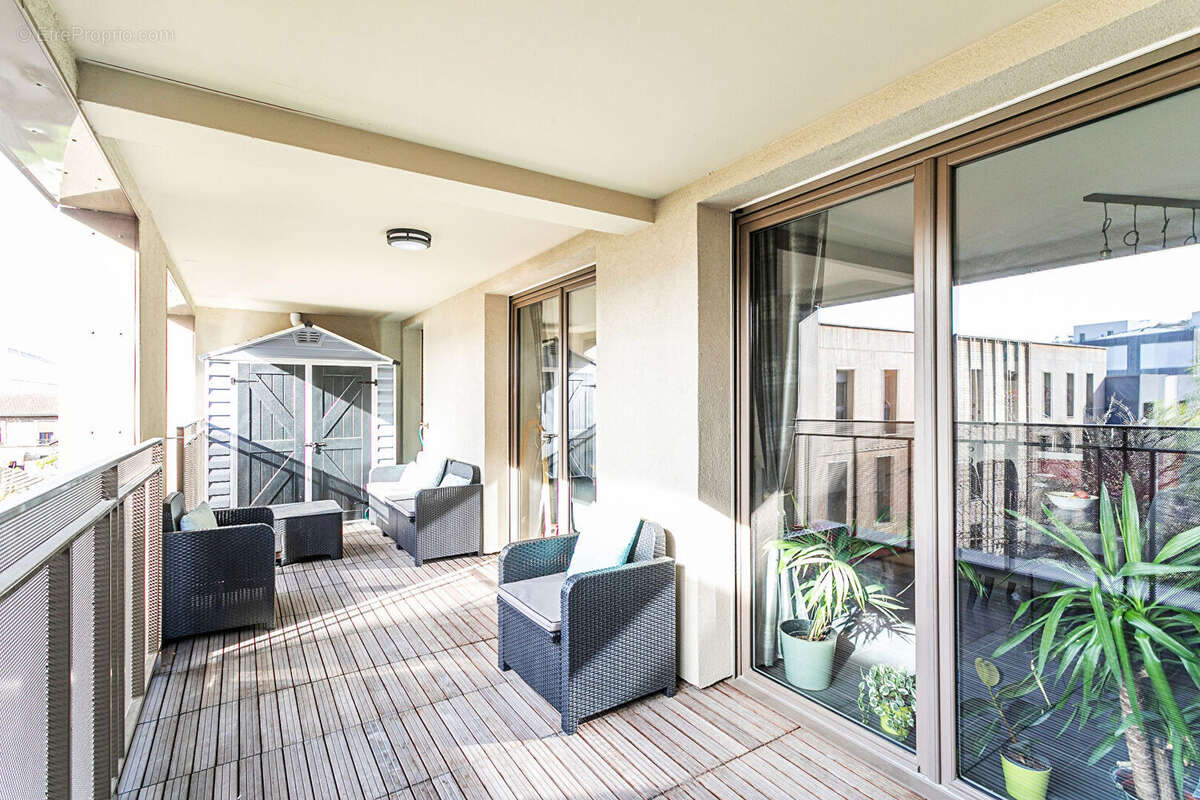 Appartement à NANTERRE