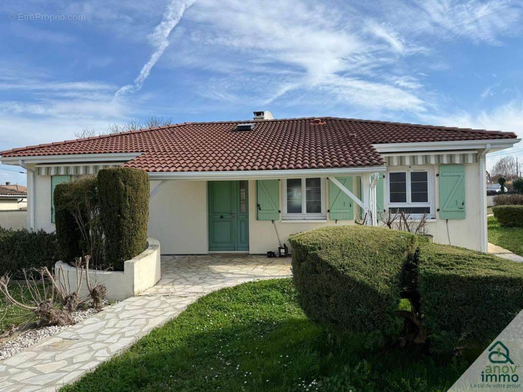 Maison à LA COURONNE