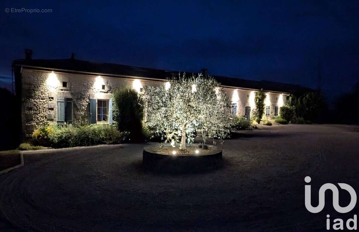 Maison 179 m² à Saint-Germain-De-Vibrac  - photo 2