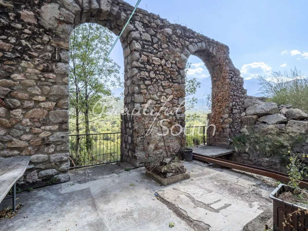 Ensemble immobilier atypique, secteur prades - photo 11