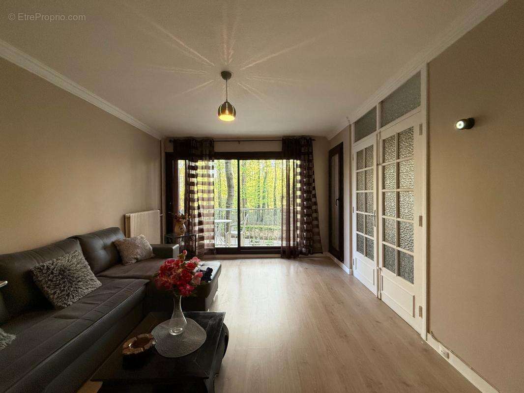 Appartement à TREMBLAY-EN-FRANCE