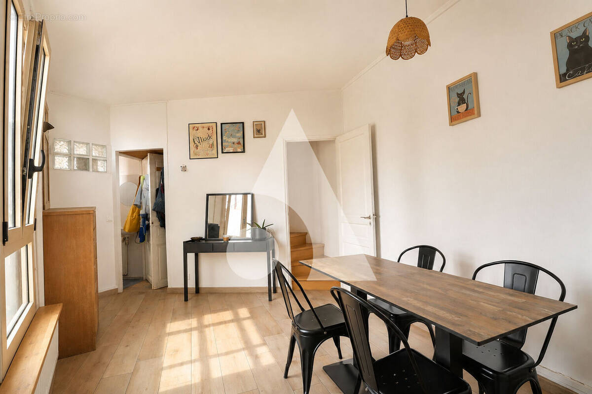 Maison à LES LILAS