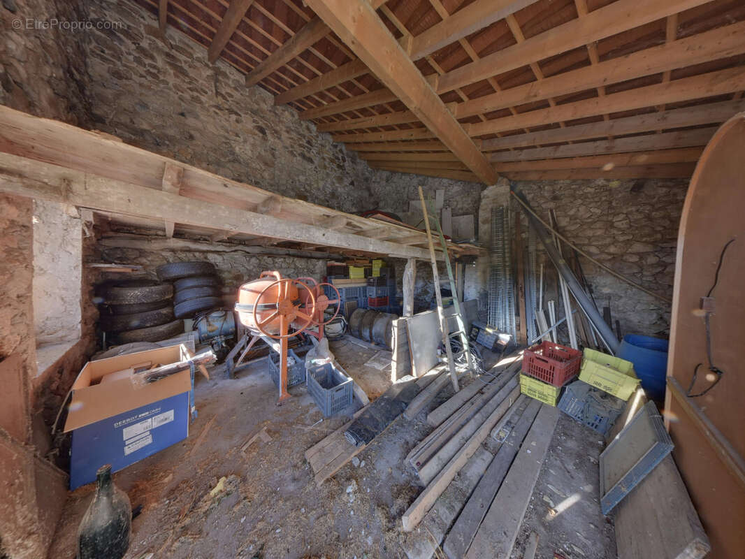 Maison à SAINT-FORTUNAT-SUR-EYRIEUX