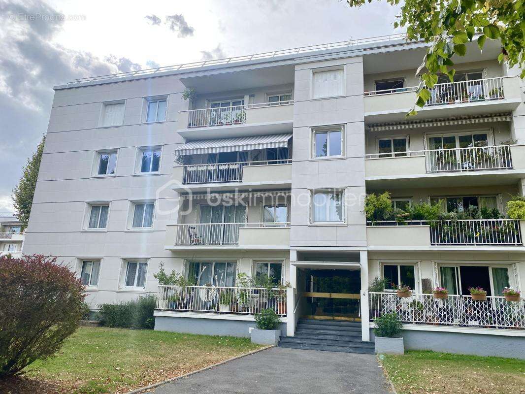 Appartement à GARCHES