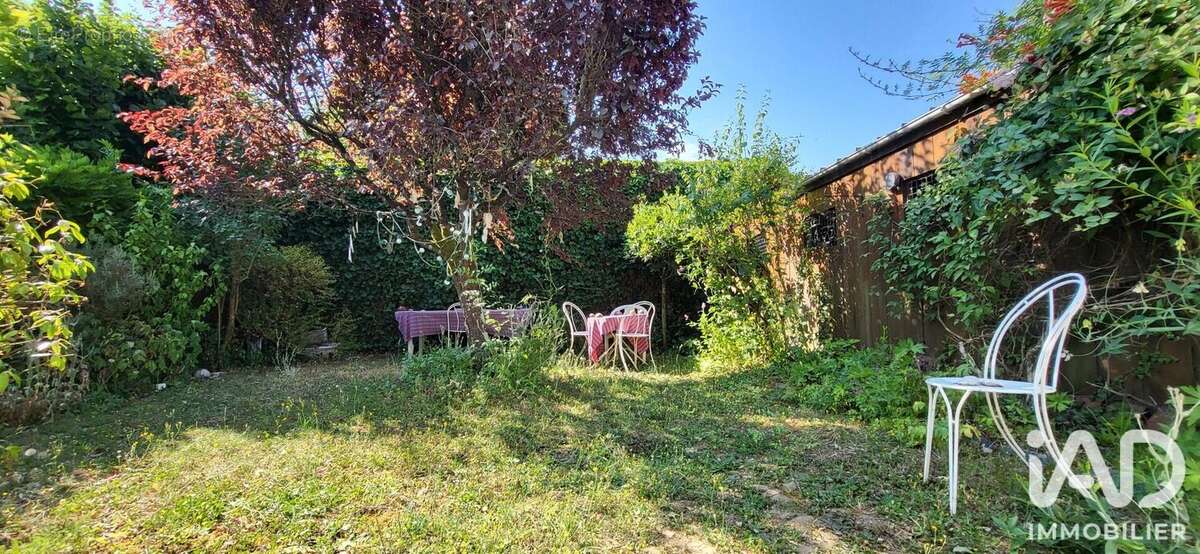 Maison 113 m² à Cudot  - photo 2