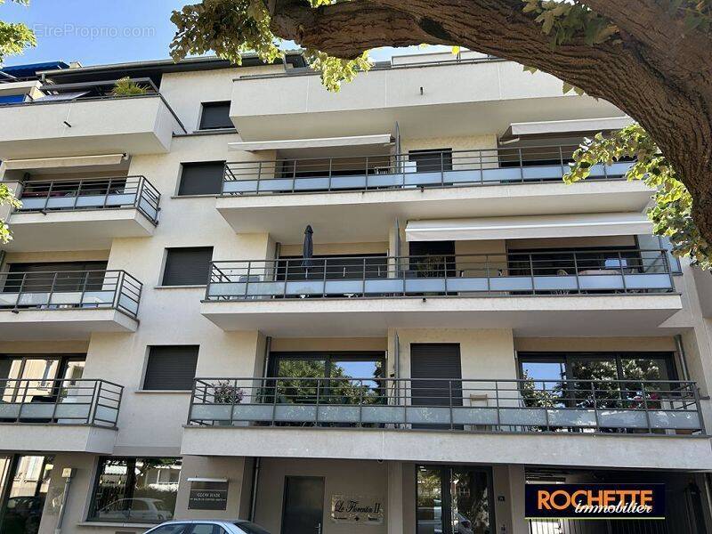 Appartement à MONTROND-LES-BAINS