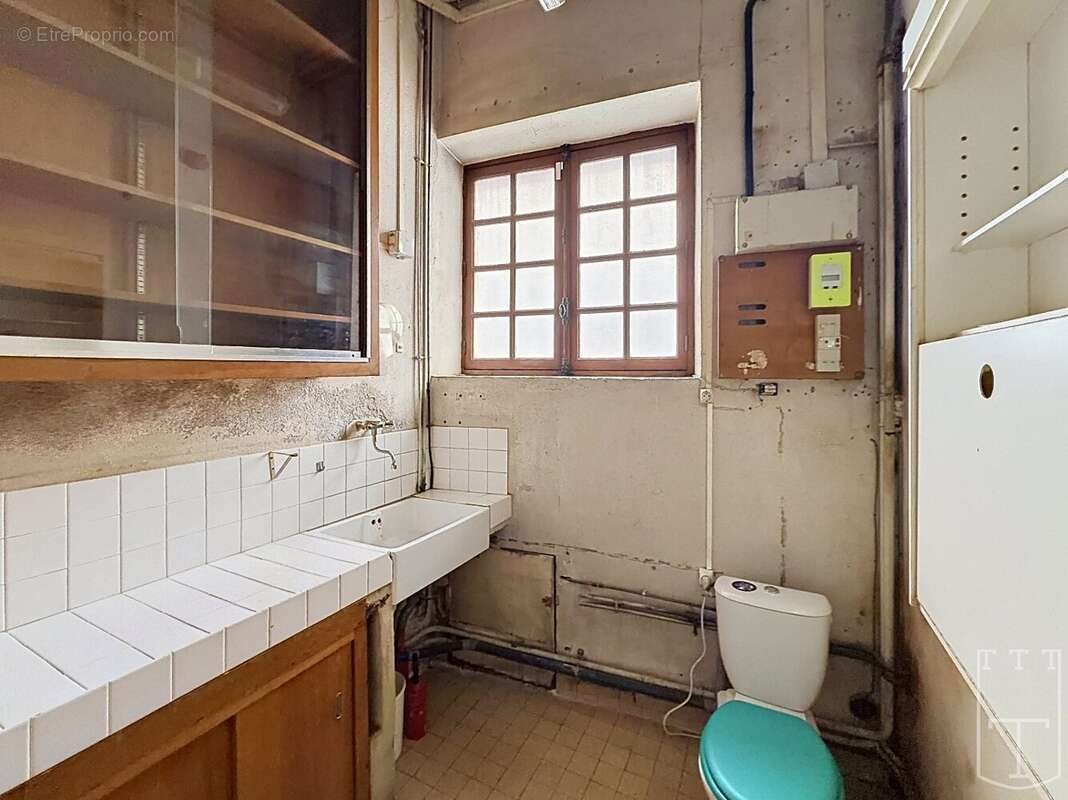 Retour à la vente (murs et fond ) ou location - photo 11