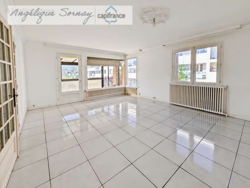 Maison à LONS-LE-SAUNIER