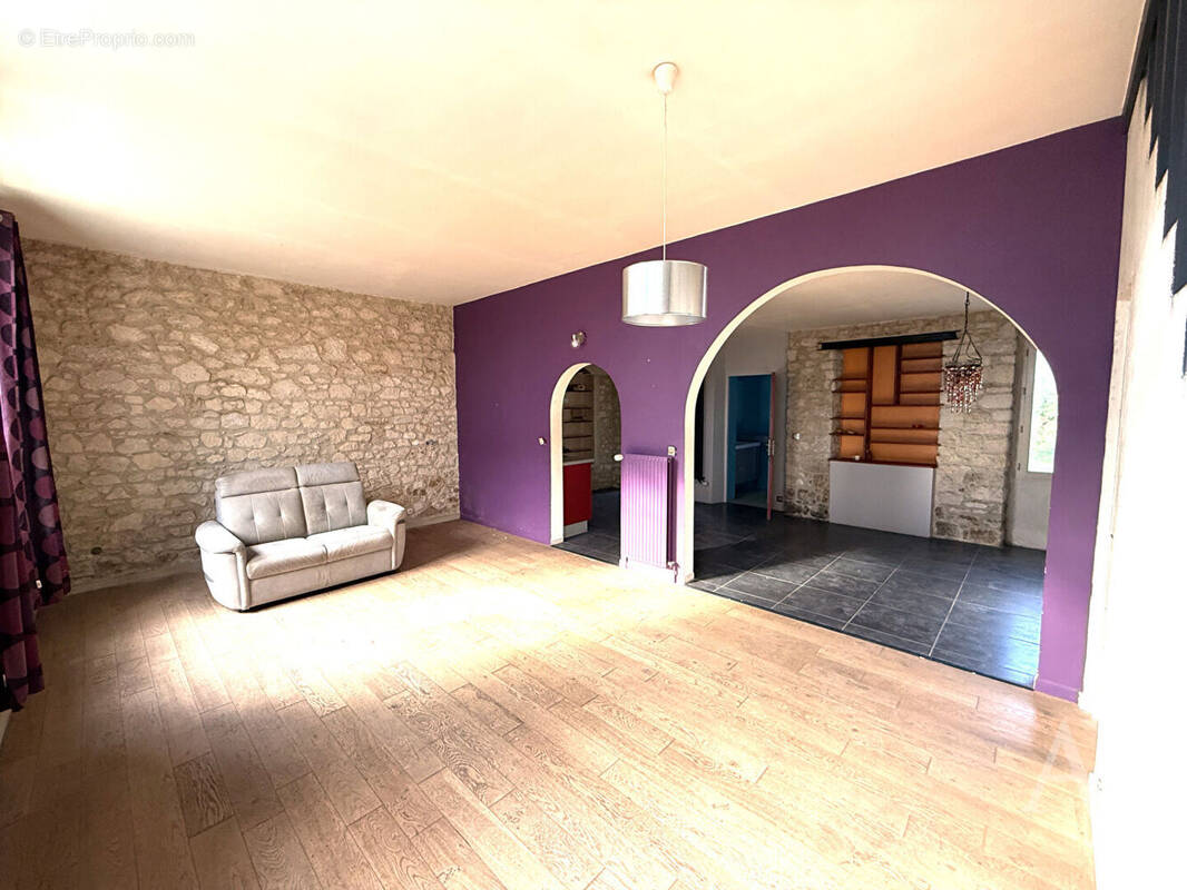 Maison à COLOMBELLES