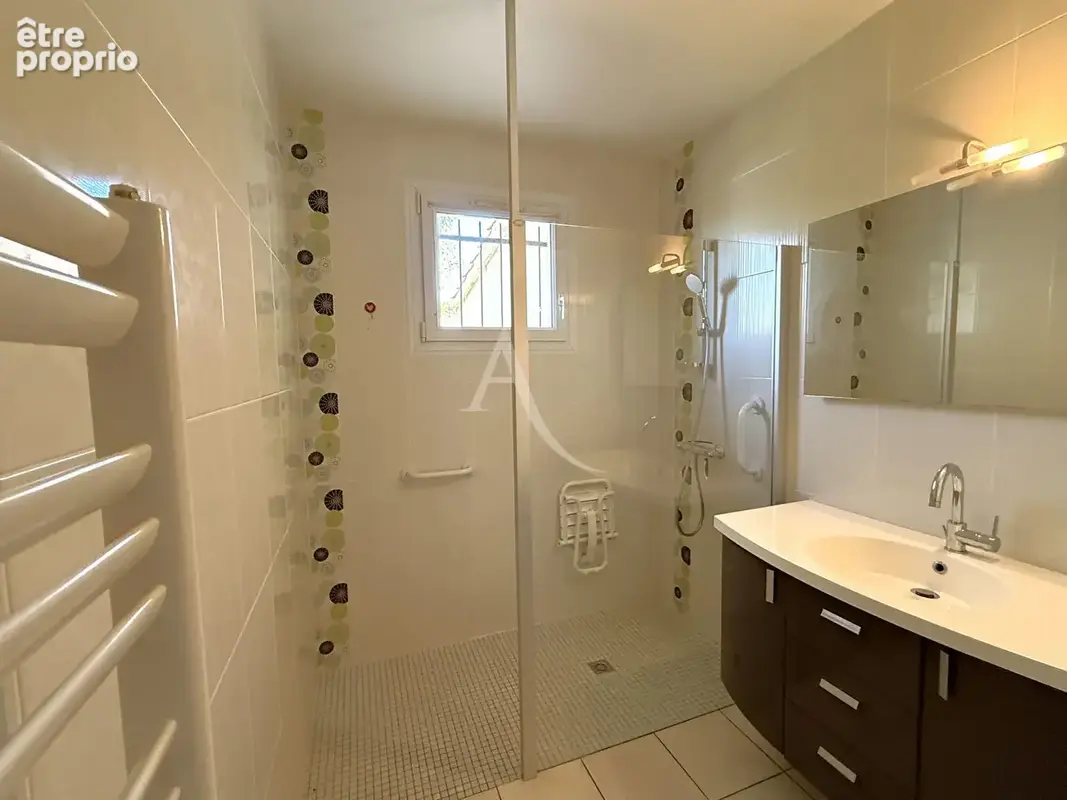 Maison Saint Georges De Pointindoux  5 pièce(s) - 99 m² - photo 13