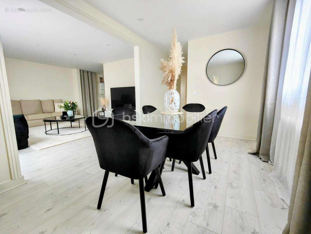 Appartement à PLAISIR