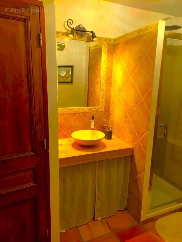 Appartement à PELISSANNE