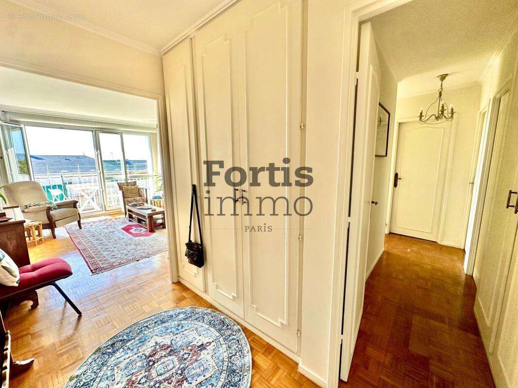 Appartement à SAINT-GRATIEN