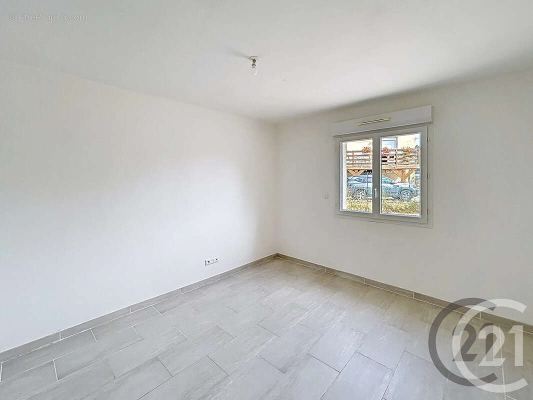 Maison 101 m² à Coolus  - photo 11