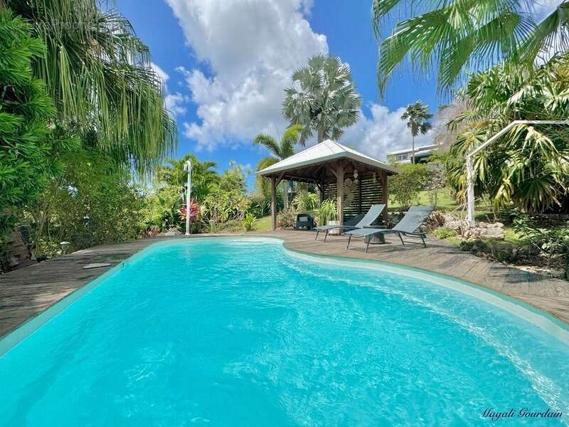 A vendre - propriété avec fort potentiel locatif – saint-françois - photo 3