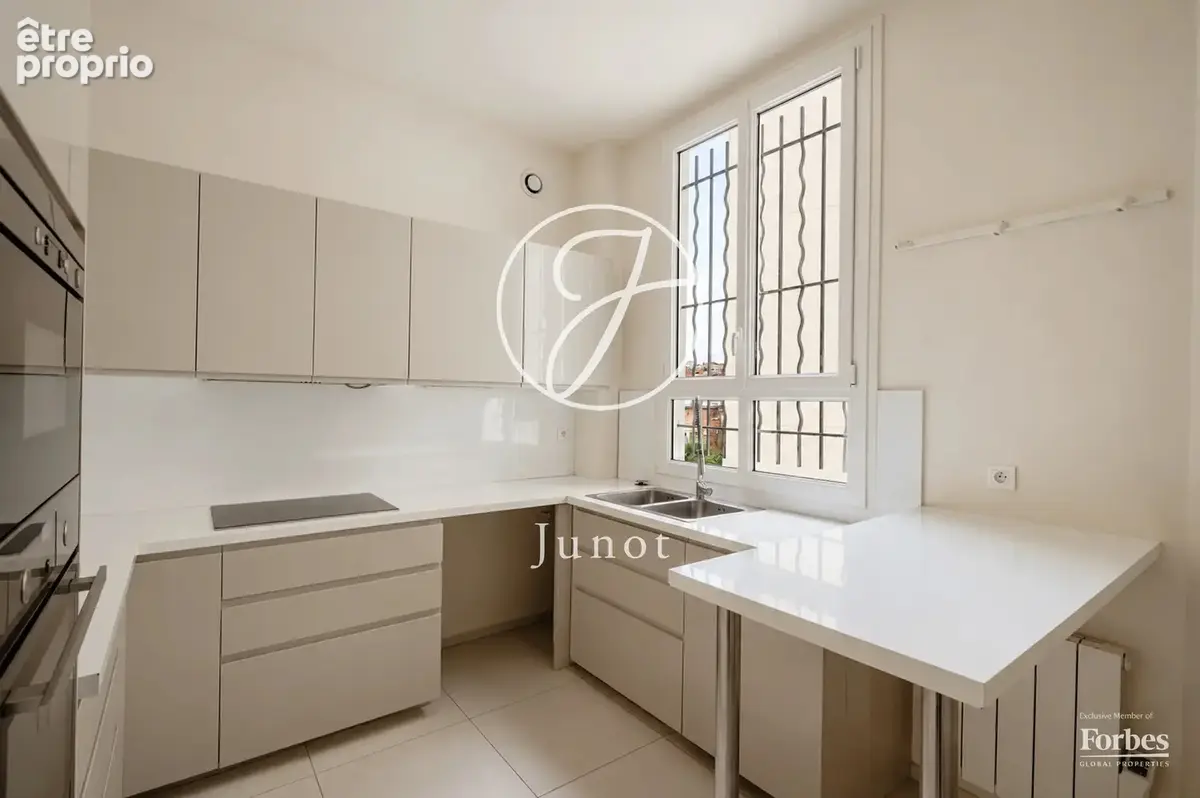 Paris 16e - ÉGLISE D'AUTEUIL - Appartement à vendre - 6 pièces - 155,90m² Carrez - 4 chambres. - photo 13