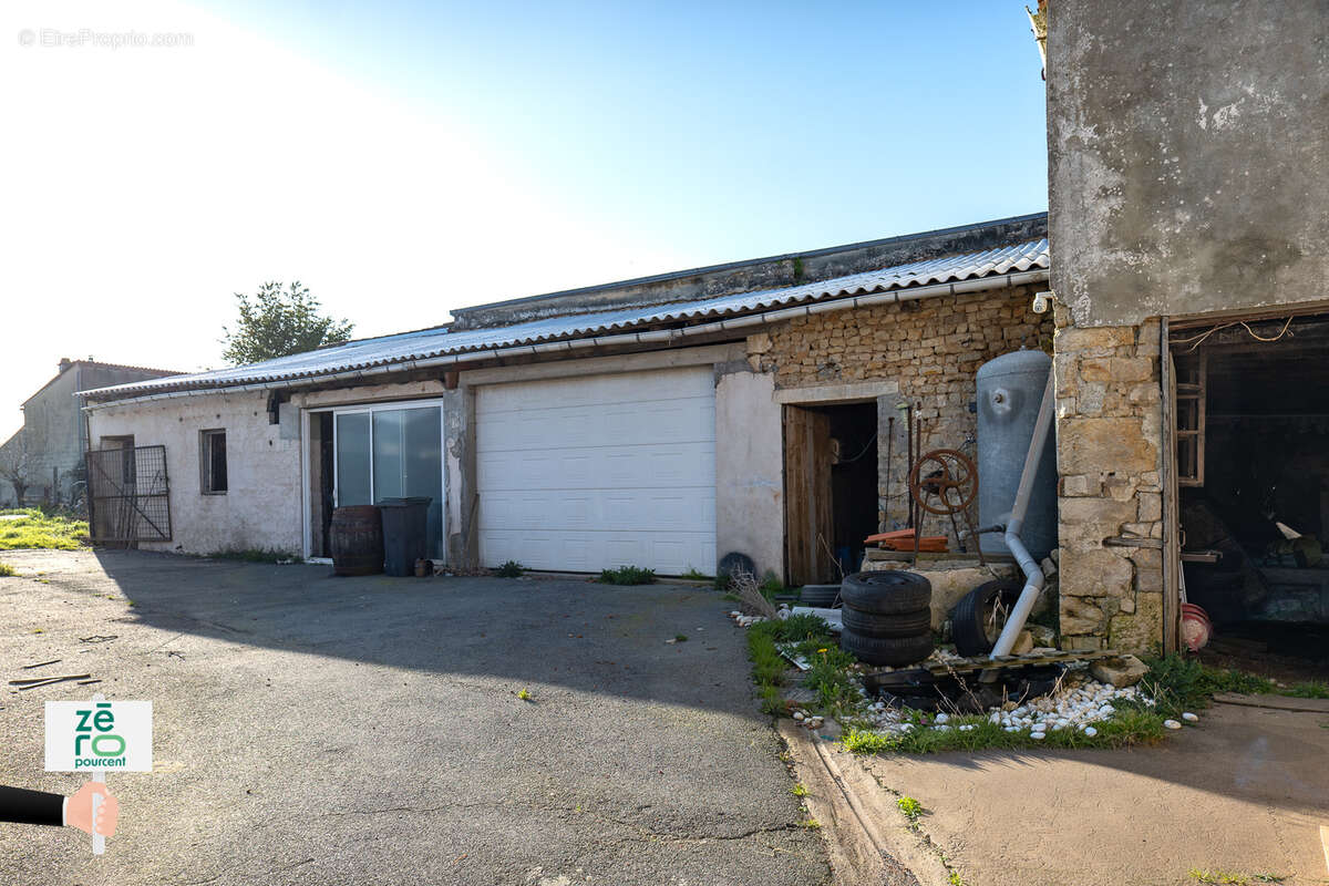 Maison pleine de charme à Saint-Jean-d’Hermine - photo 19