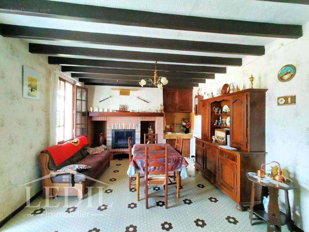 Maison à GONDRIN