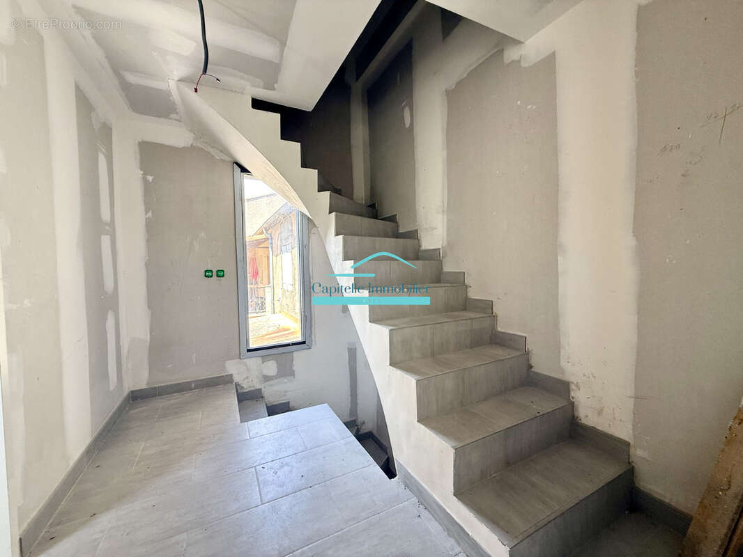 Maison à COURNONTERRAL