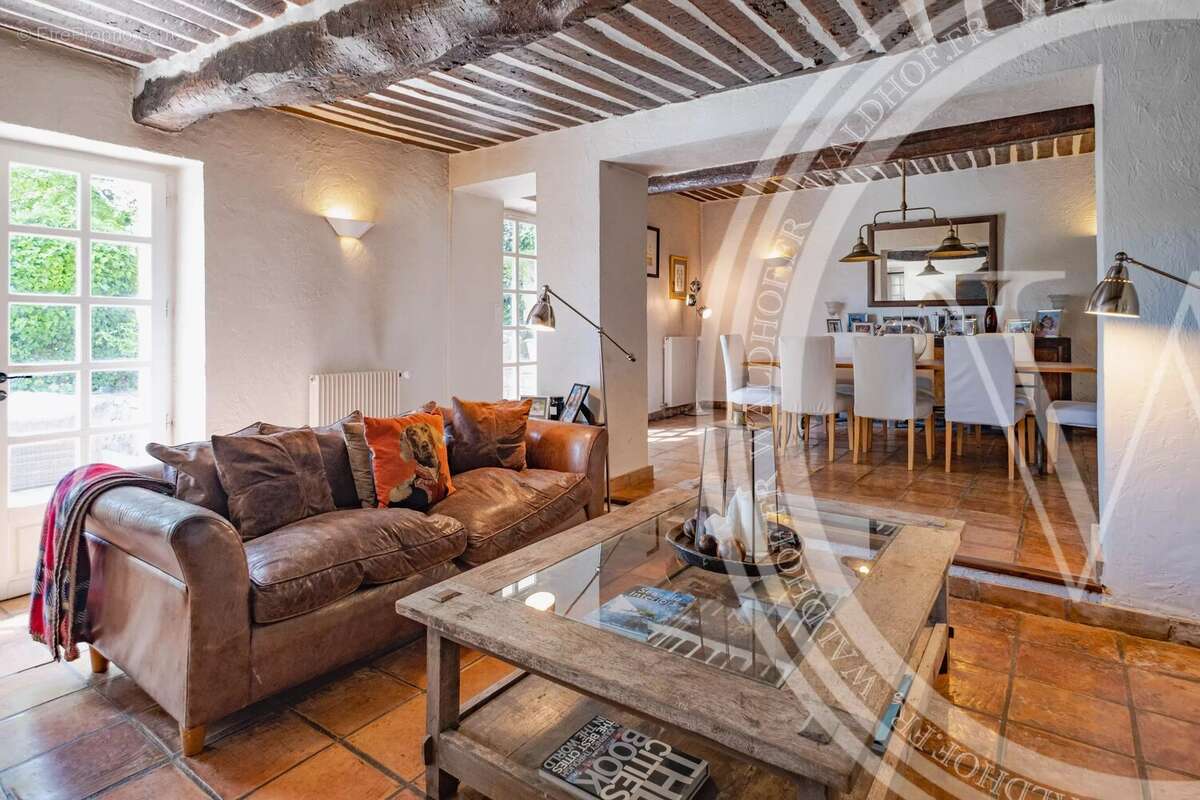 Maison à MOUANS-SARTOUX