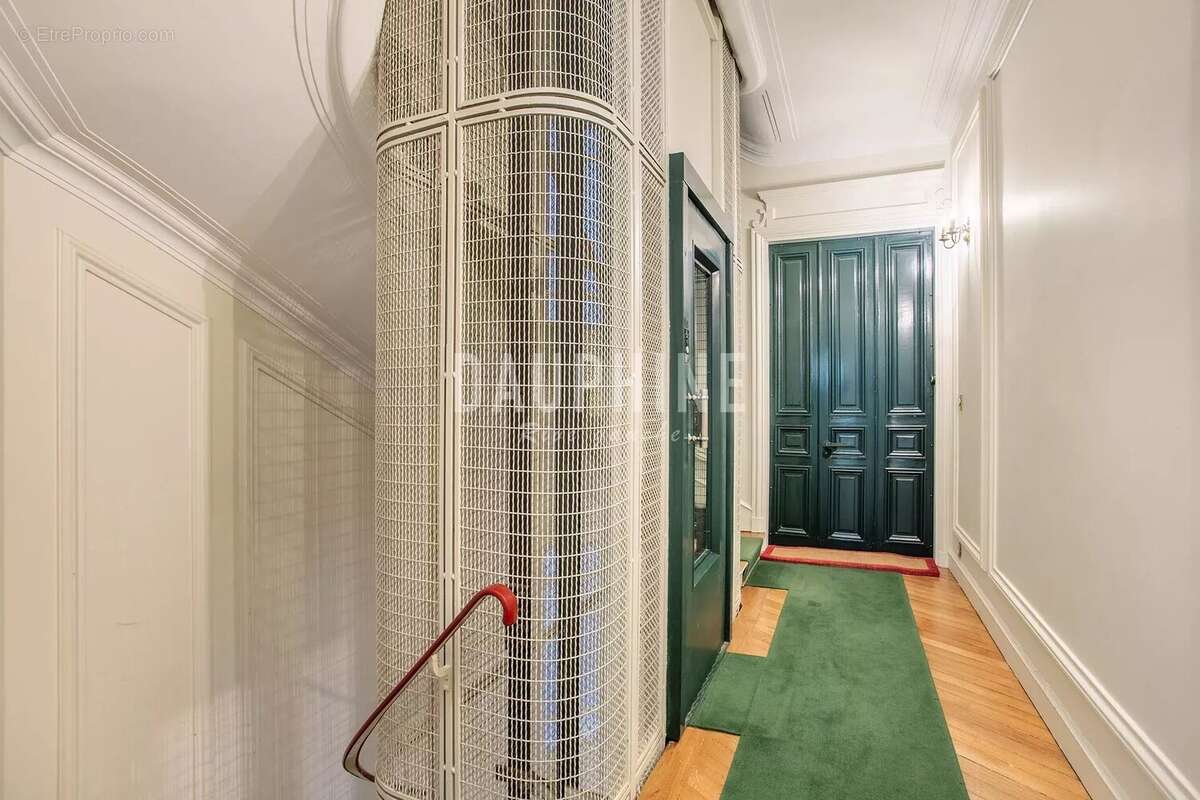 Appartement à PARIS-6E
