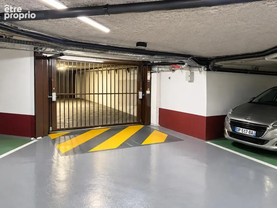 Place de garage - photo 2