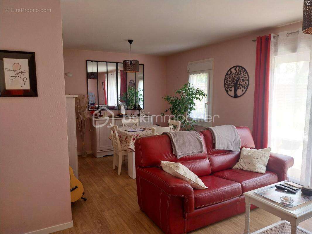 Maison de 101 m2 avec 4 chambres - Terrain de 527 m2 à Sully sur Loire - photo 6