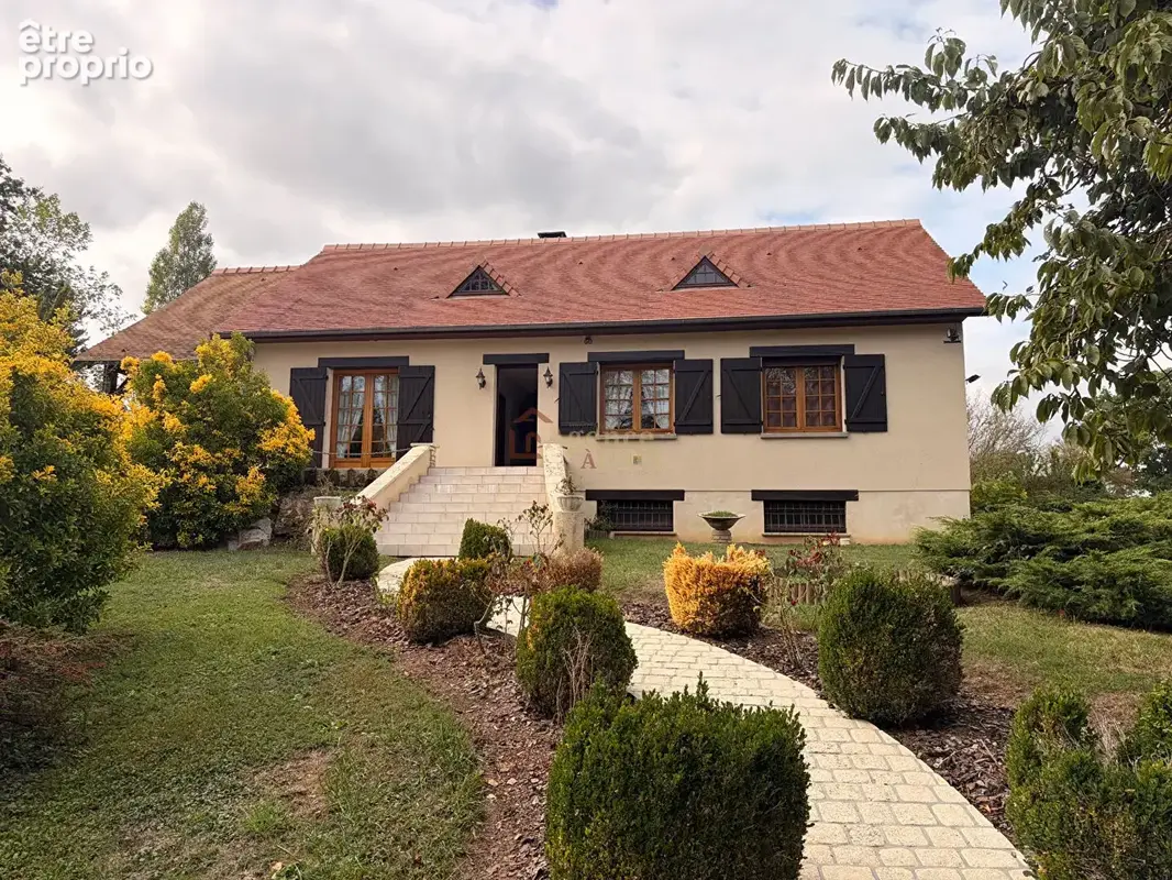 Maison à MEZIDON-CANON