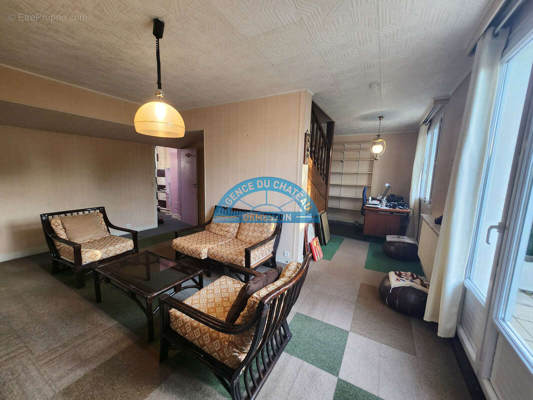 Maison à CHENNEVIERES-SUR-MARNE