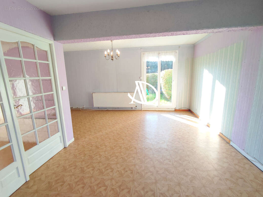 Maison à CHEMY