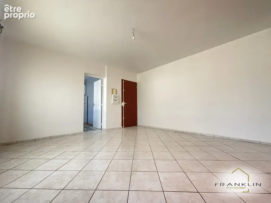Mitry-Mory - Appartement F2 - 40 m2 habitables - 1 chambres - 1 cave - photo 2