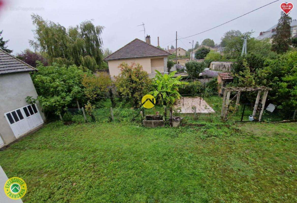 Maison à LA GUERCHE-SUR-L'AUBOIS