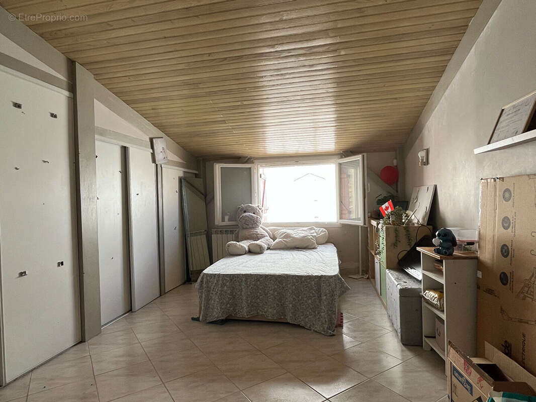 Maison de plain-pied - 6 pièces - 170 m² - Champmillon - photo 6