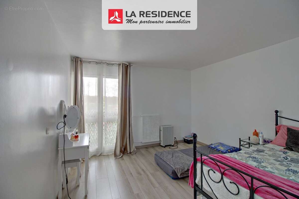 Appartement 78 m² à Les Mureaux  - photo 3