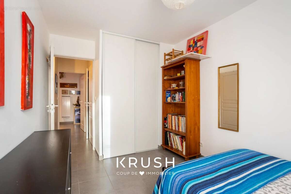 Appartement à MARSEILLE-1E
