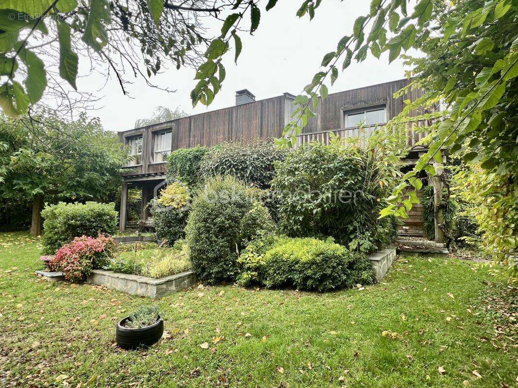 Maison à SAINT-GERMAIN-LES-ARPAJON