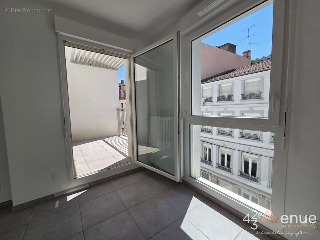 Appartement à SAINT-ETIENNE