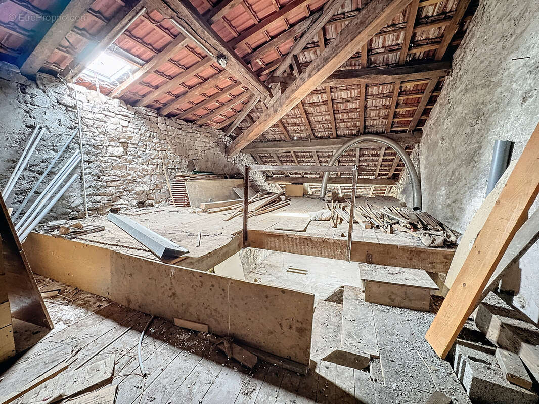 Maison à THIRAUCOURT