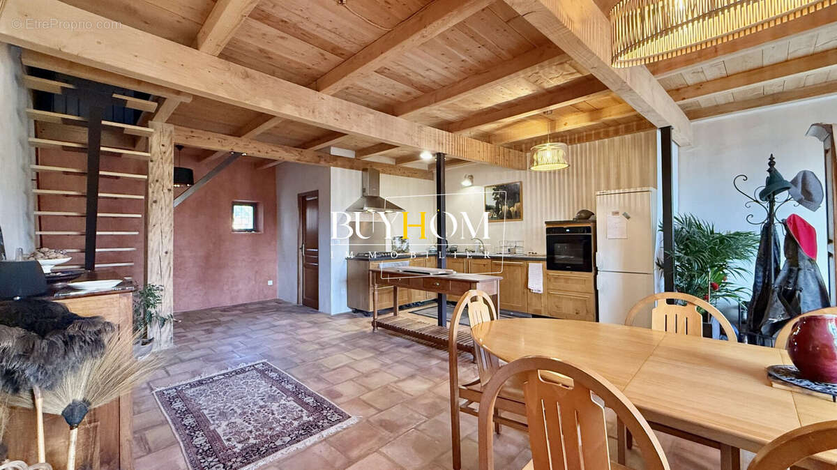 Maison à CAUMONT-SUR-DURANCE