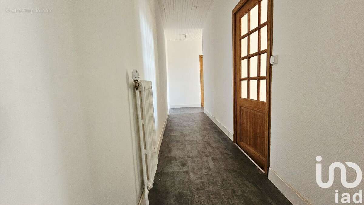 Photo 8 - Maison à LA CHAIZE-LE-VICOMTE
