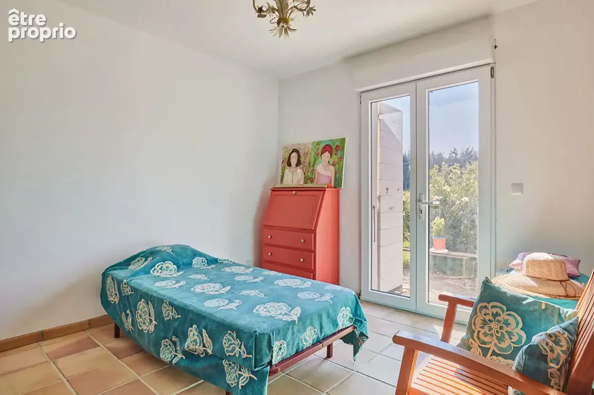 Exclusivité - Maison de de plain-pied- au calme. Bel espace extérieur - photo 10