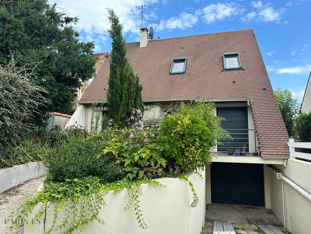 Maison à NEUILLY-PLAISANCE