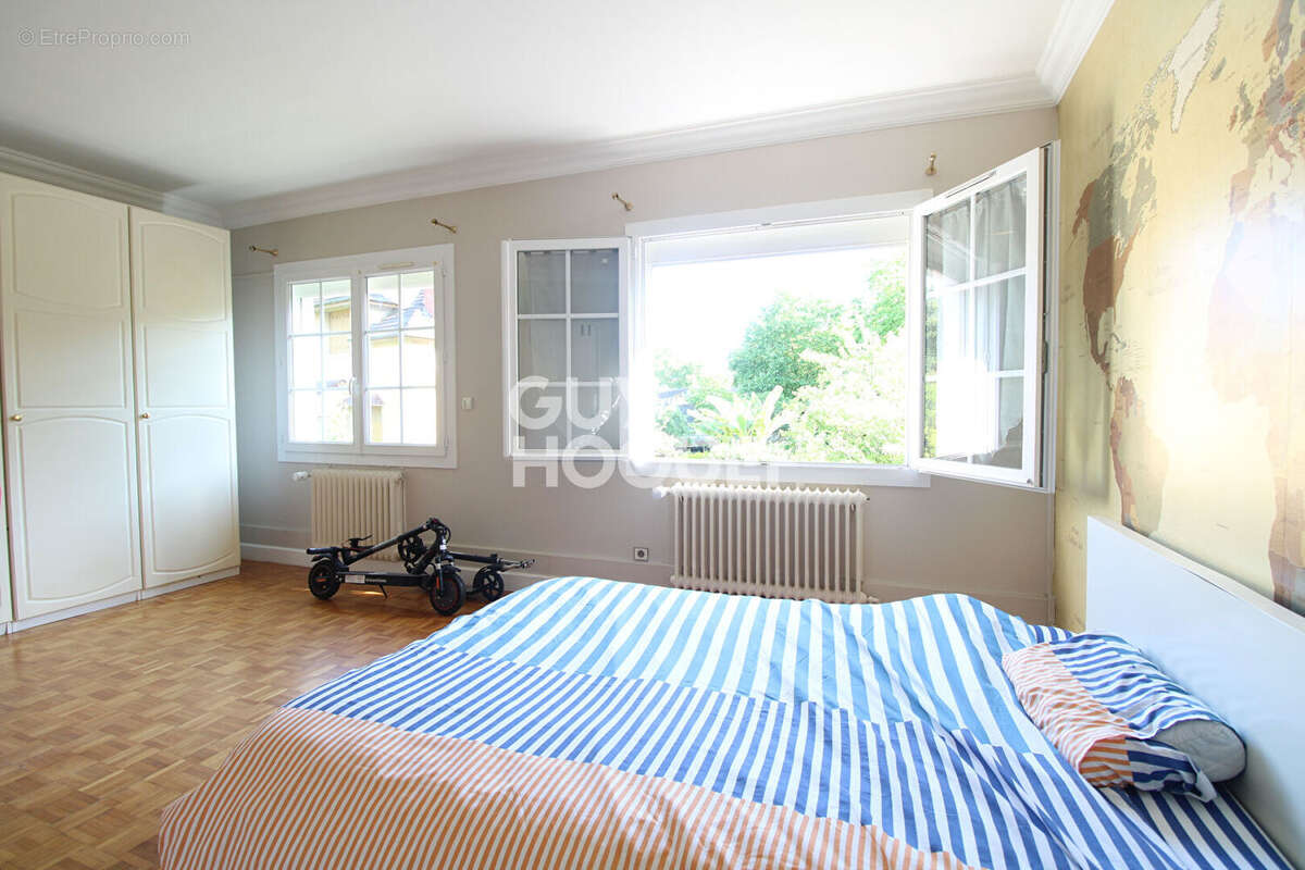 Maison à BRIE-COMTE-ROBERT