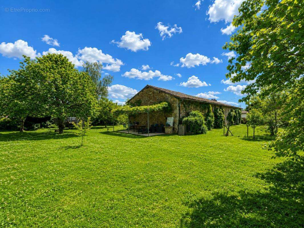 Maison à SAUZE-VAUSSAIS