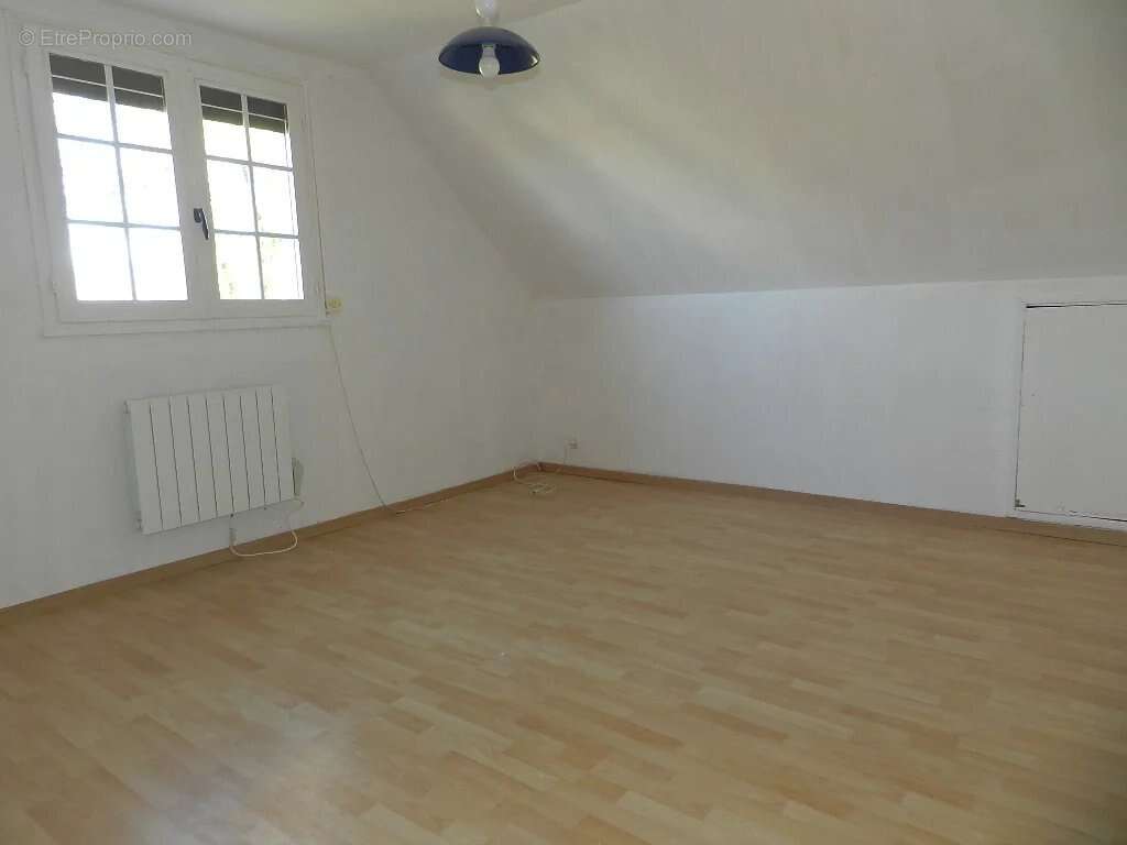 Maison à SAINT-PIERRE-SUR-DIVES