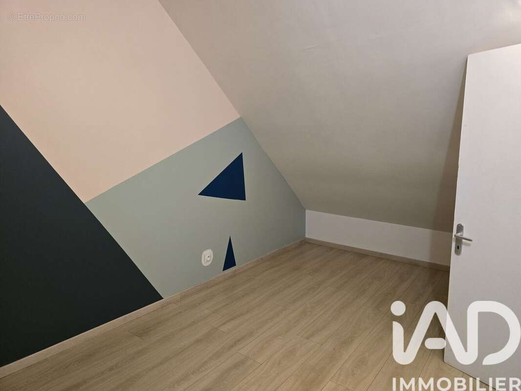 Photo 2 - Maison à ISSE