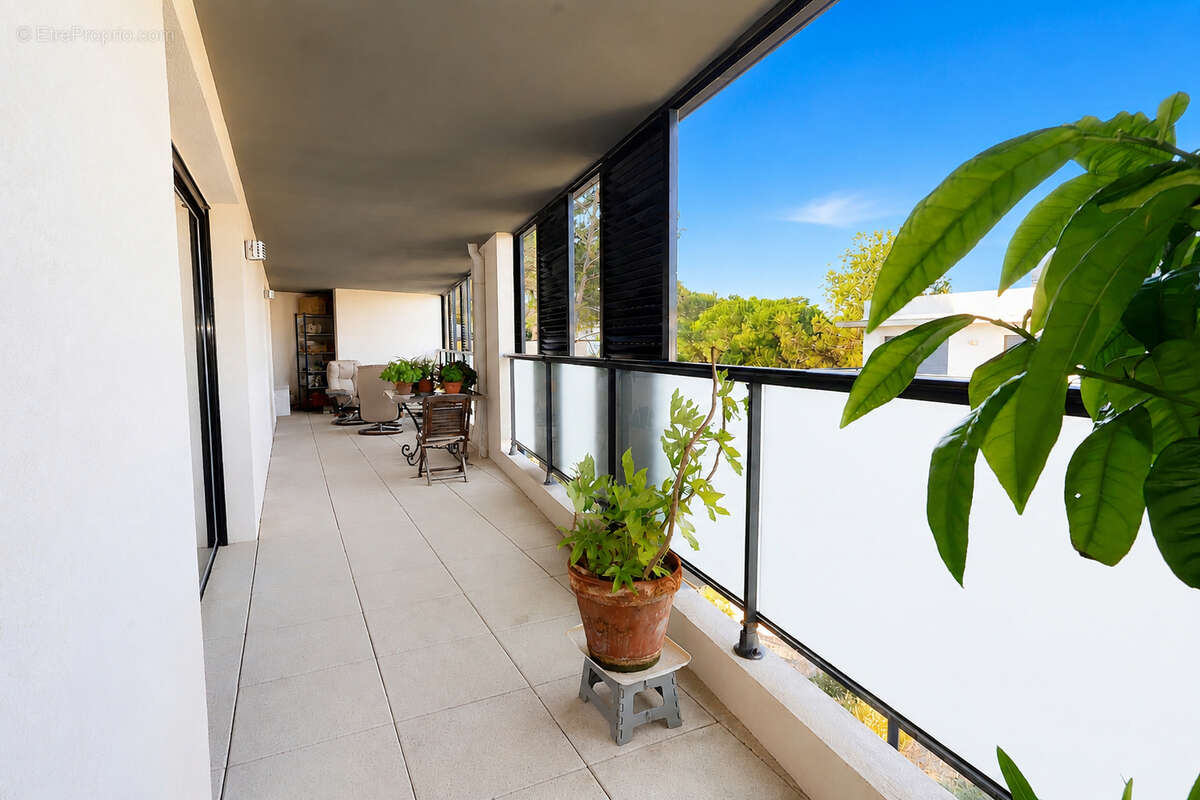 Appartement à LE CRES
