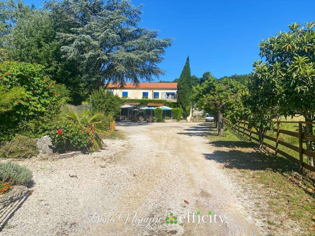 Maison à DURFORT-ET-SAINT-MARTIN-DE-SOSSENAC